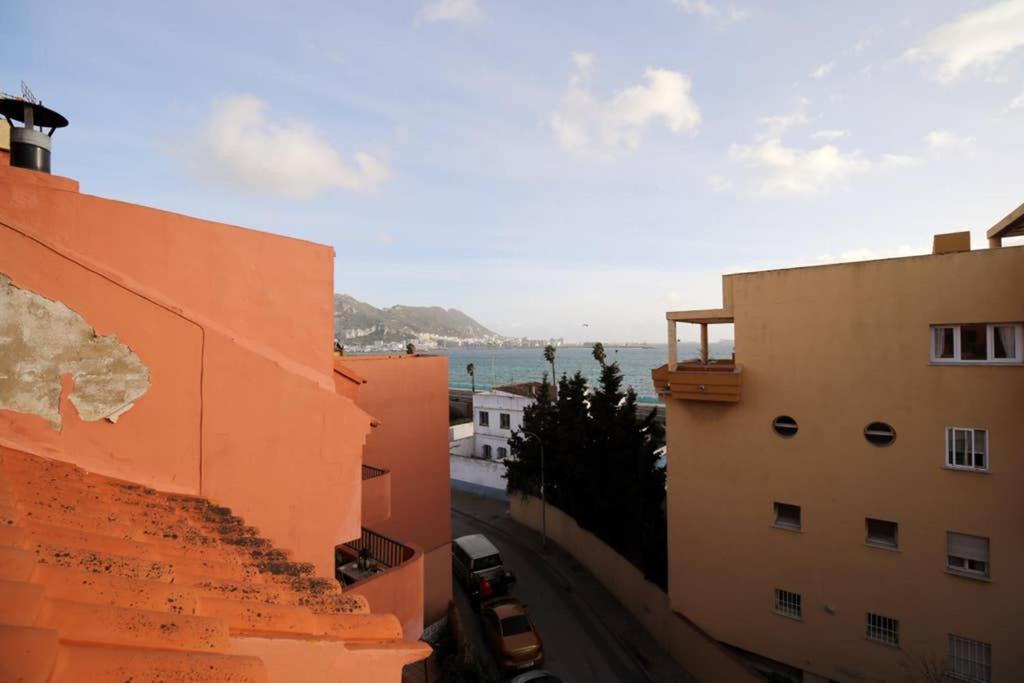 Apartament Duplex Con Vistas Al Mar La Línea de la Concepción Zewnętrze zdjęcie